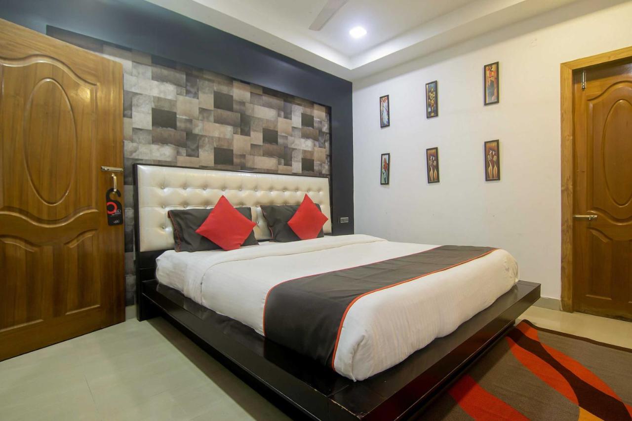 Collection O The Blu Bell Nizarapar Path Hotel Guwahati Exterior foto