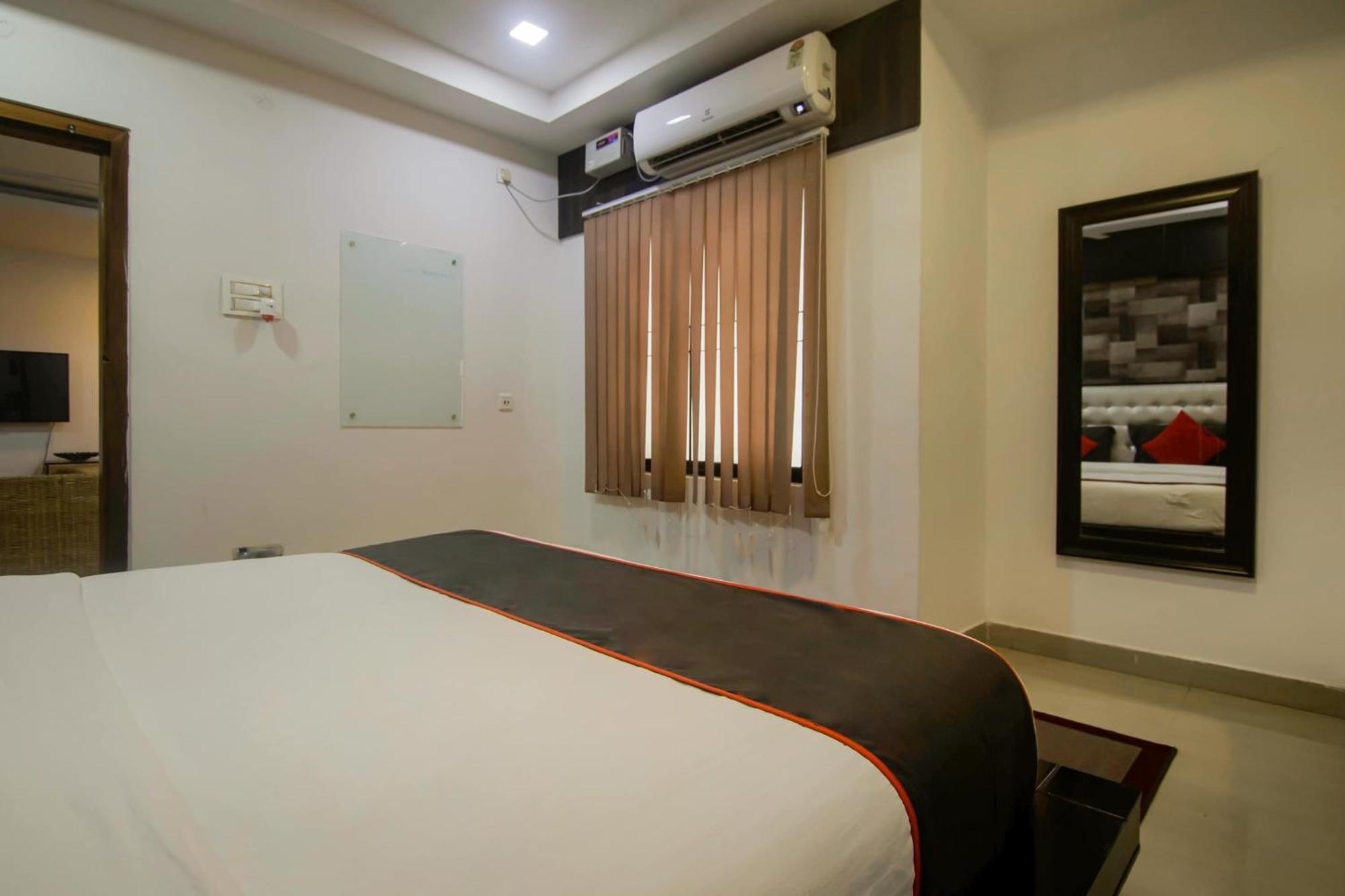 Collection O The Blu Bell Nizarapar Path Hotel Guwahati Exterior foto