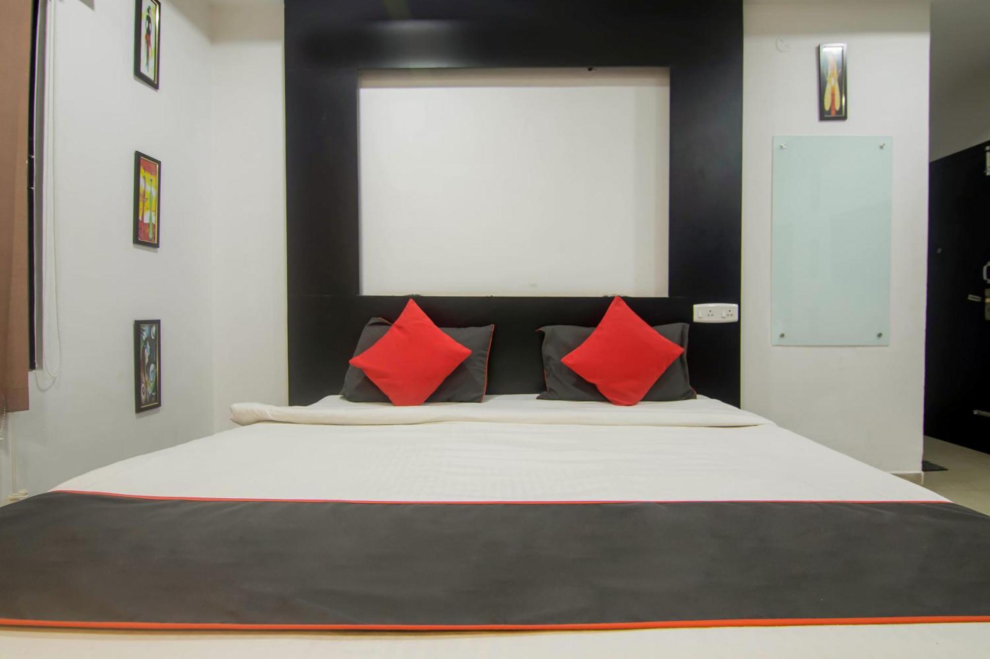 Collection O The Blu Bell Nizarapar Path Hotel Guwahati Exterior foto