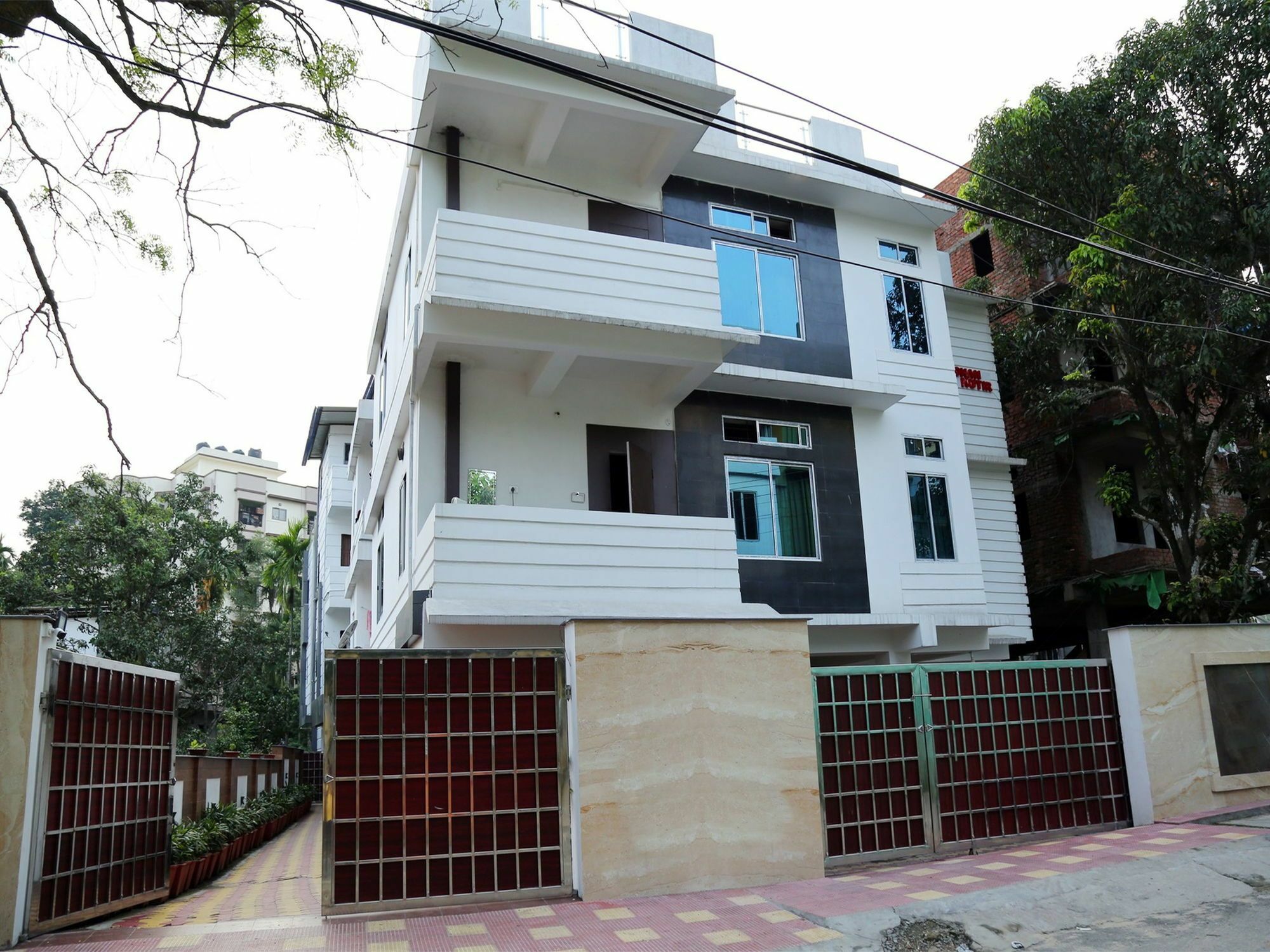 Collection O The Blu Bell Nizarapar Path Hotel Guwahati Exterior foto